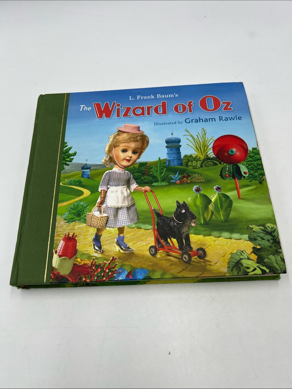 The Wizard of Oz Illustrated Kids Book - Green Cover